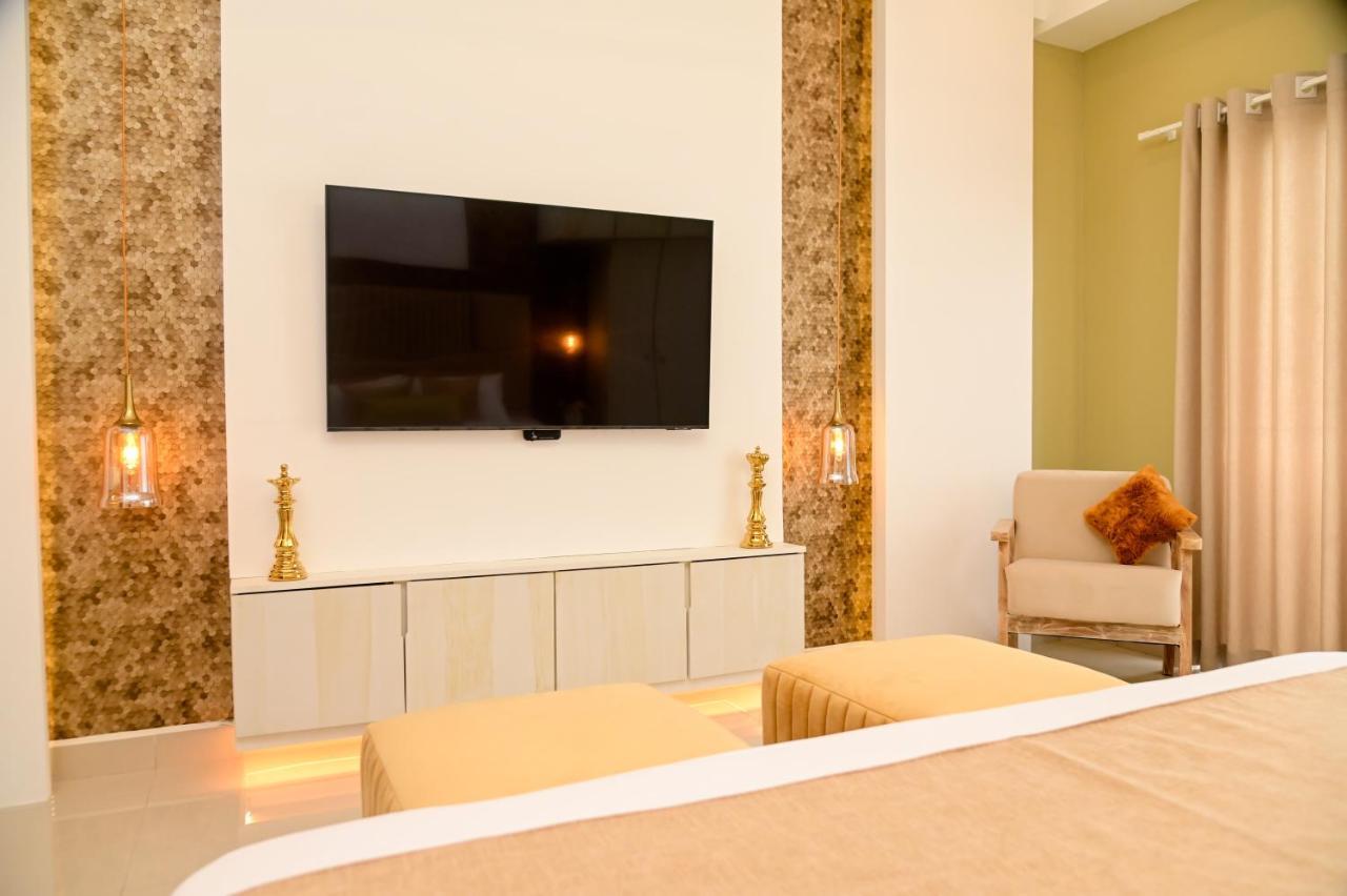 Ocean Breeze - Udaya Luxury Apartments Negombo Dış mekan fotoğraf