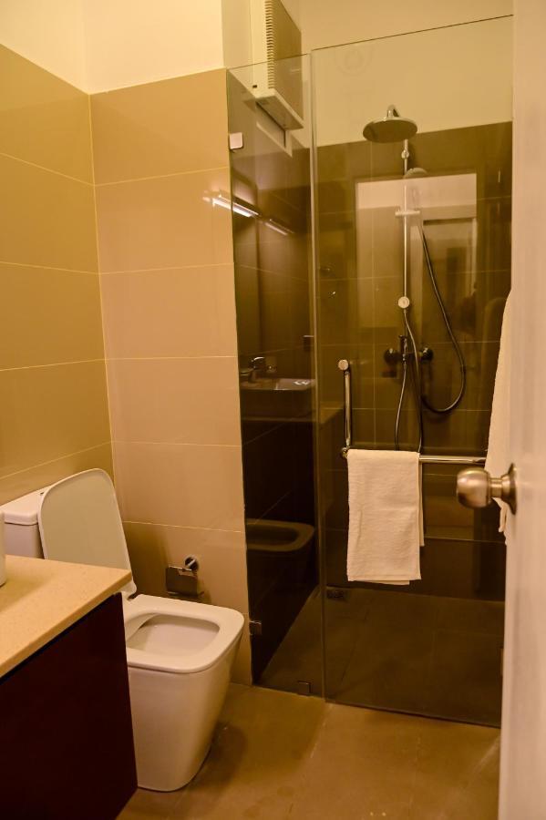 Ocean Breeze - Udaya Luxury Apartments Negombo Dış mekan fotoğraf