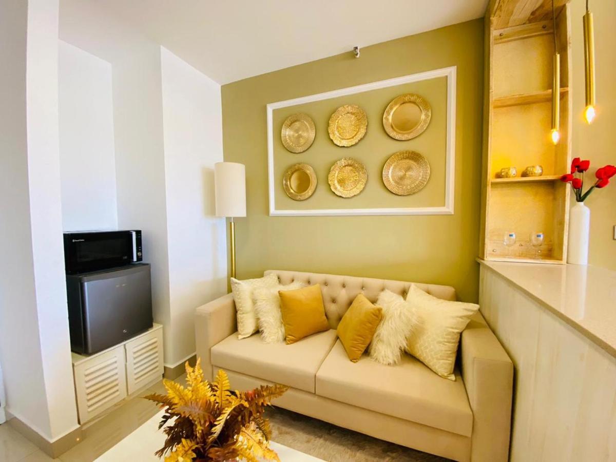 Ocean Breeze - Udaya Luxury Apartments Negombo Dış mekan fotoğraf