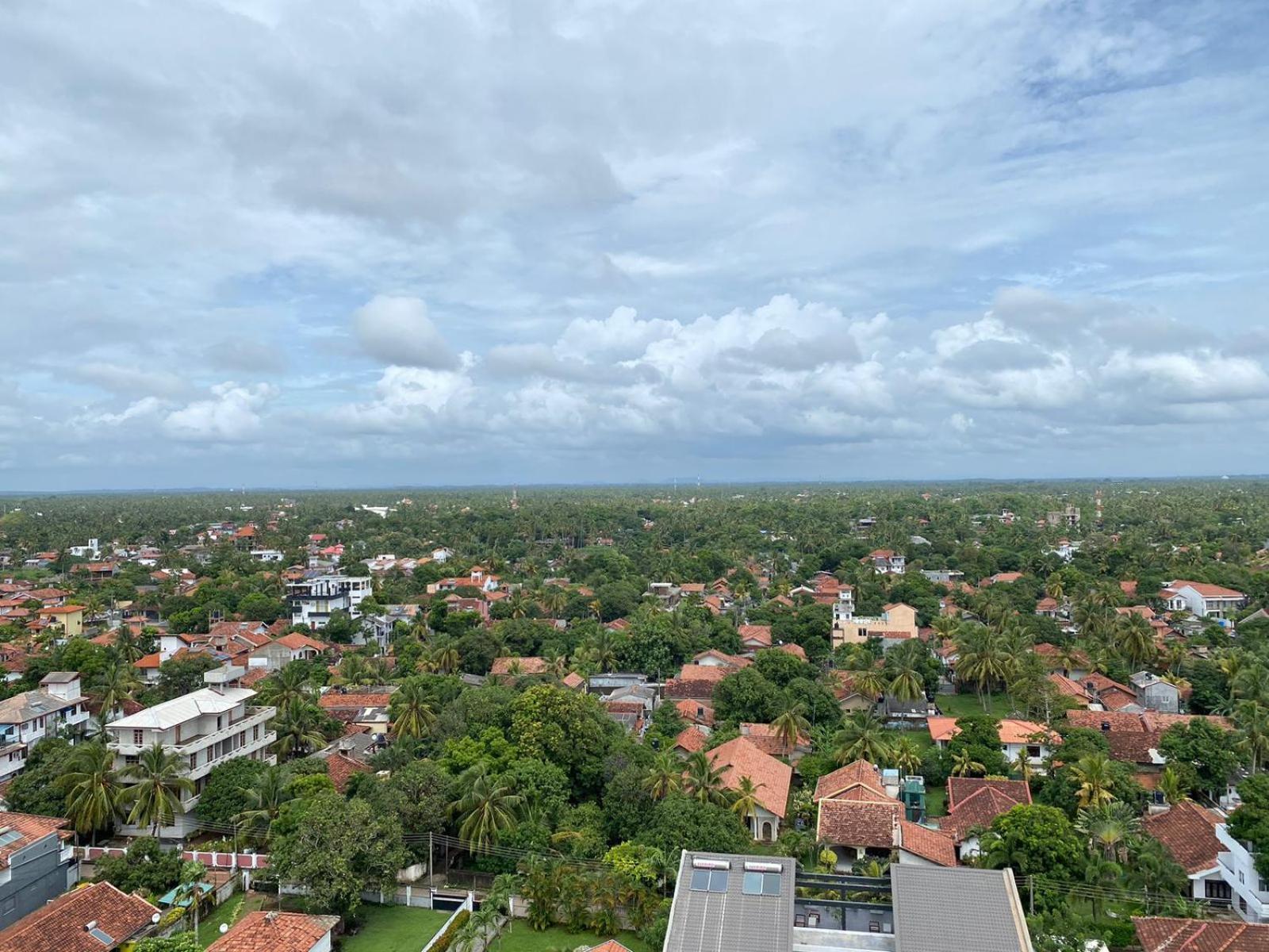 Ocean Breeze - Udaya Luxury Apartments Negombo Dış mekan fotoğraf