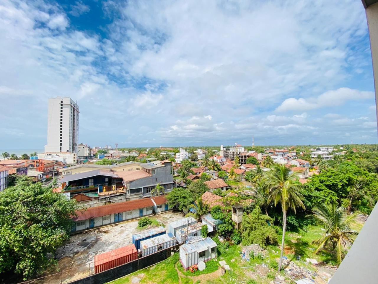 Ocean Breeze - Udaya Luxury Apartments Negombo Dış mekan fotoğraf