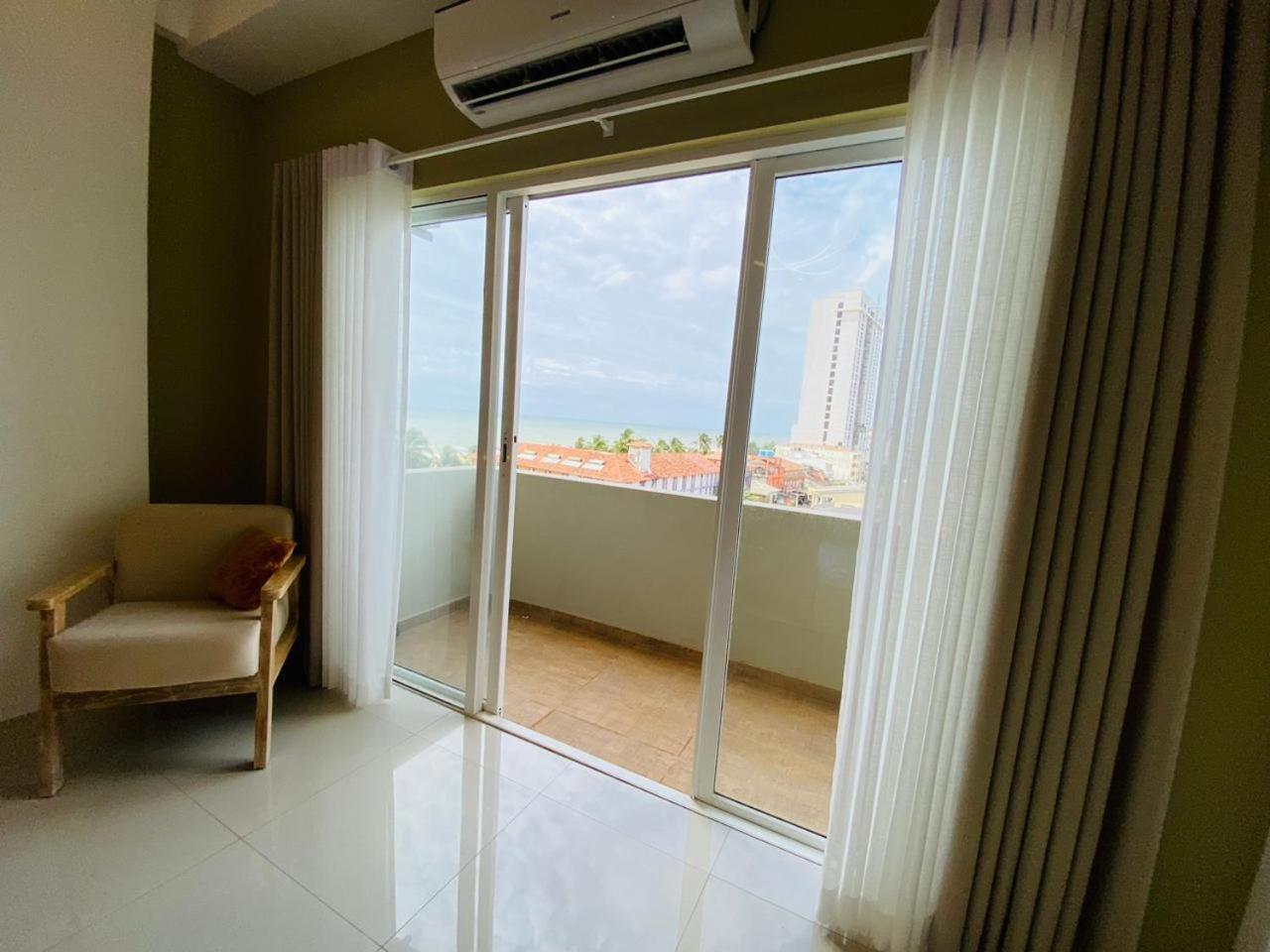 Ocean Breeze - Udaya Luxury Apartments Negombo Dış mekan fotoğraf