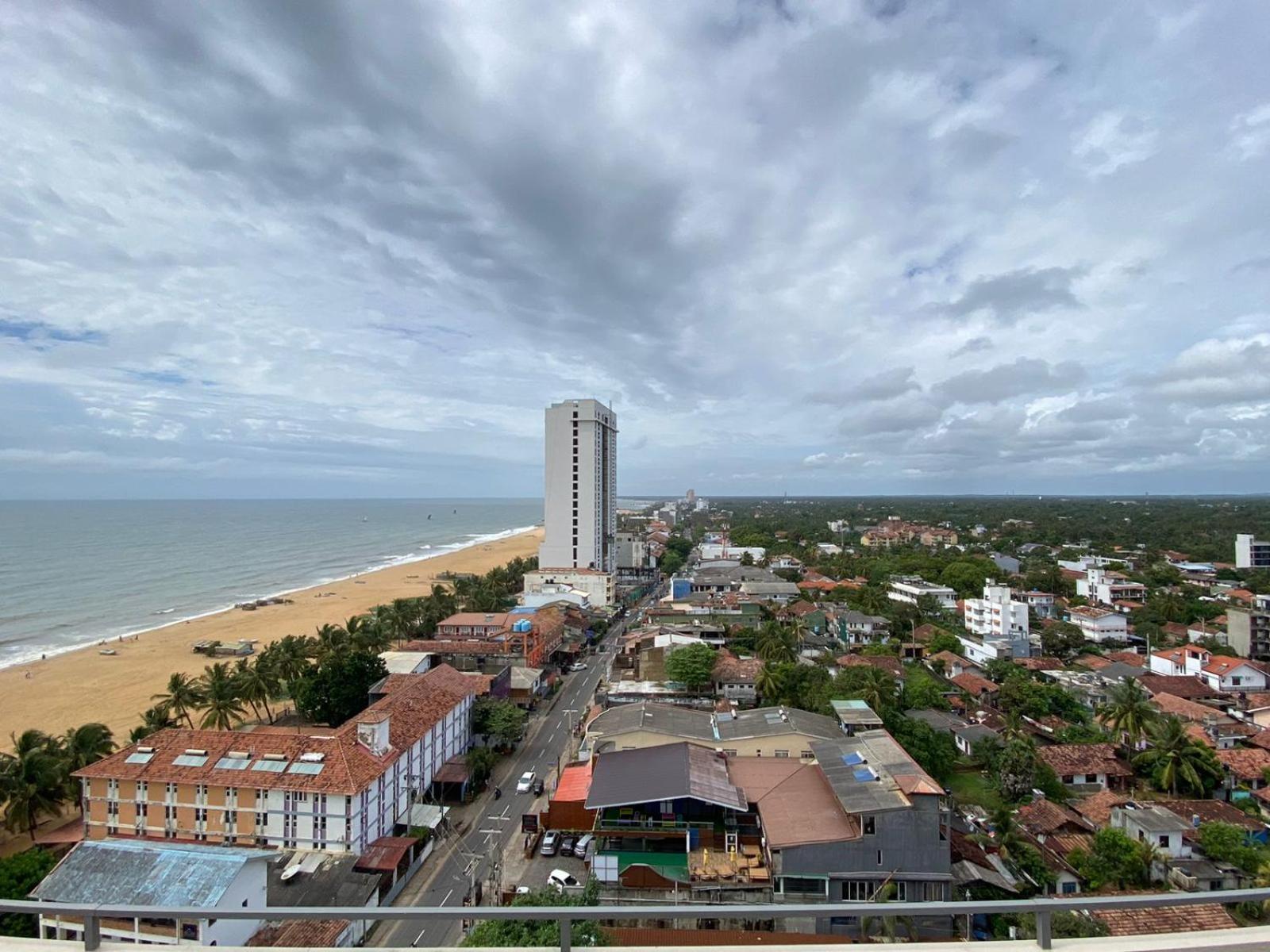 Ocean Breeze - Udaya Luxury Apartments Negombo Dış mekan fotoğraf